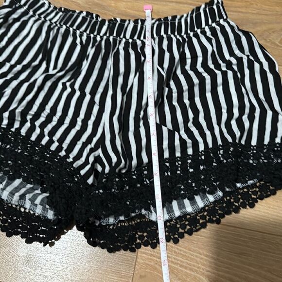 Abercrombie kids black striped lace shorts size xl - Picture 5 of 5
